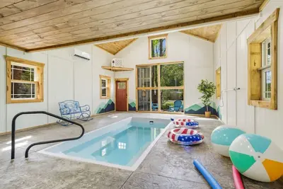 Image de Black Bear Creek~Pigeon Forge~Pool