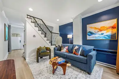 Image de ❃Free Parking & 5 Min Walk To Metro❃❃ Floyds Freedom❃