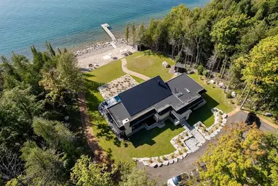 Image de Luxury Georgian Bay Cottage – 3 Bed, 5 Bath, Tiny Township
