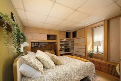 Image de Bedroom 2, Retro Vibin' House, 30mi to Pittsburgh