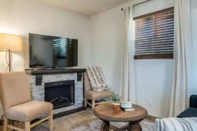 Image de Prime Central Location Minutes from Tmc Hospital: Desert Guest House