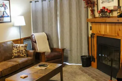 Image de Whistlepunk 45- Modern comfort with Mountain Charm-1 bedroom