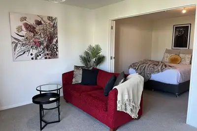 Image de City apartment with nature views, Just steps to trains, Resort style facilities