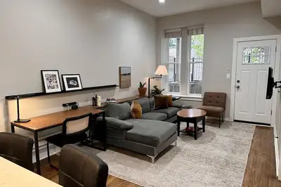 Image de Flexhome West Town • Spacious 2br Duplex