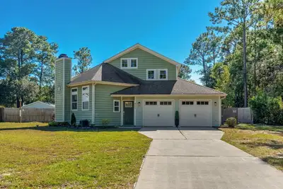 Image de Coastal Retreat w/ Salt-Water Pool + Fire Pit