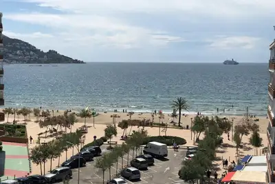 Image de Appartement à Roses en premiere ligne de mer