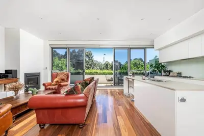 Image de Bright & Spacious Penthouse by Parliament House