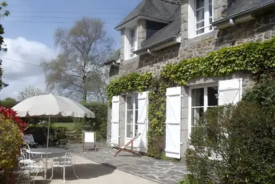 Image de Maison de vacances « La Ville Es Anougiers » avec terrasse privée, jardin privé et Wi-Fi