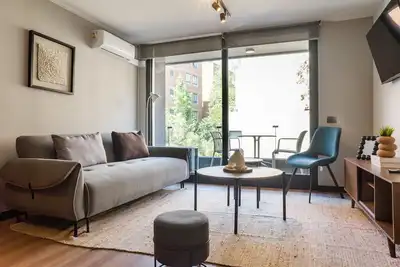 Image de Parkside Oasis | Chic 2br Retreat Pool and Gym