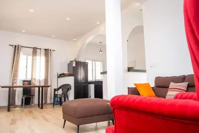 Image de Villa avec piscine privée et parking à Saly Joseph à 6mn de la mer et commerces.