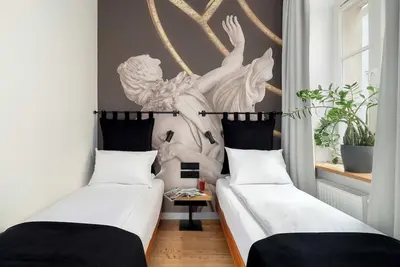 Image de Air-conditioned Apartment | At the Old Market, Place to Work