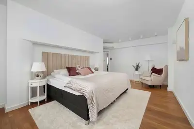 Image de Św. Antoniego 21 Wrocław | Luxury Apartment | Family Apartment with 3 Bedrooms | Walk-in Wardrobe