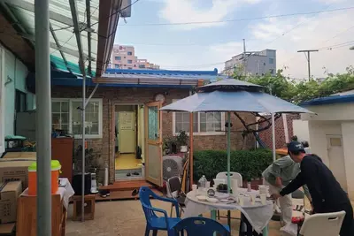 Image de 3 minutes to Osan Ab & Songtan Stn - Cozy 2-bedrooms with Patio allowed Pet/Bbq