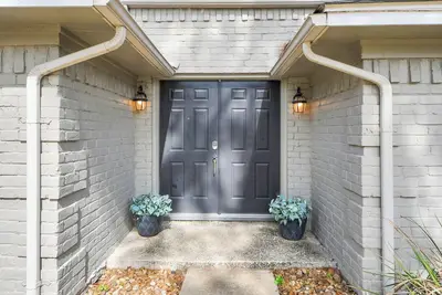 Image de Woodlands prime location. Entire home in Shenandoah, Texas. Pets-Yes