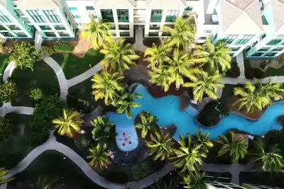 Tropical Ocean Vibes @ Pura Vida