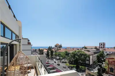 Image de Atlantic Blue 1 - central with garage