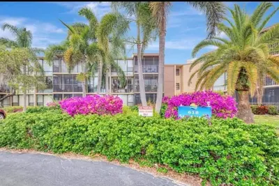 Image de Charming newly remodeled 2-bedroom condo in a wonderful commuity