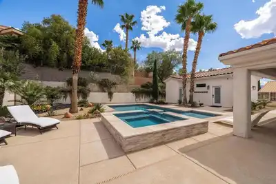 Image de Desert Dream Retreat-Golf And Pool Paradise