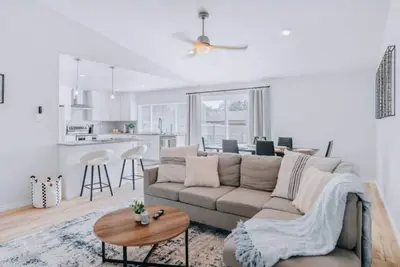 Image de Recently Renovated Oasis with Private Pool