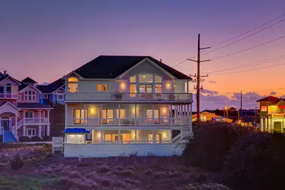 Image de Beachside home short walk to beach with private pool, hot tub & game room