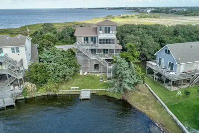 Image de Waterfront House w/ Private Hot Tub, Washer/Dryer, Shared Pool, Central Ac, WiFi