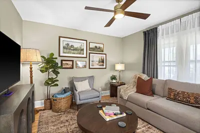 Image de Newly Renovated and Welcoming 3-bedroom house in Superior