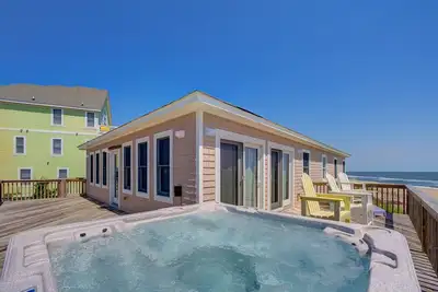 Image de Oceanfront home with beach access, private hot tub & large deck - 2 dogs Ok