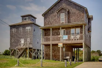 Image de Soundfront home w/private hot tub, game room, fast WiFi, fish cleaning table