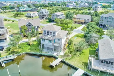 Image de Daily Reflection: Dog-Friendly, Waterfront, sunset views