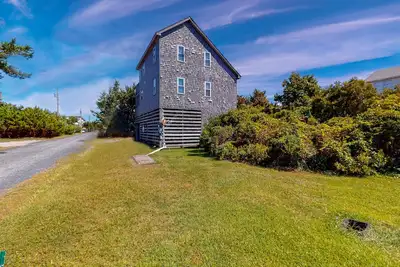 Image de Coastal House with Shared Pool, Free WiFi, Private Washer/Dryer, and Central A/C