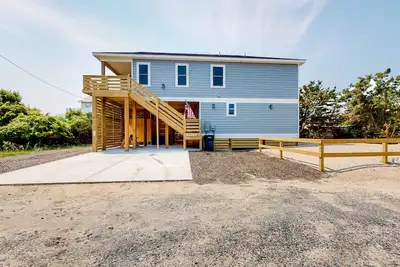 Image de Coastal Paradise: Dog-friendly, hot tub, shared pool