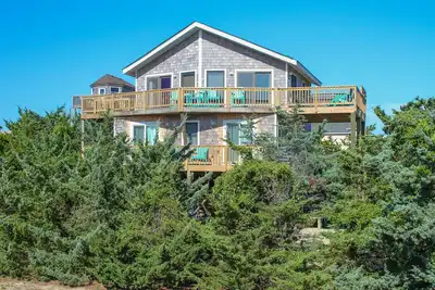 Image de Dog-friendly 4 bedroom house w/private hot tub, WiFi, Ac, and ocean views