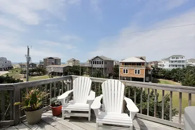 Image de Fun home with ocean view, washer/dryer, outdoor pool access, and private hot tub