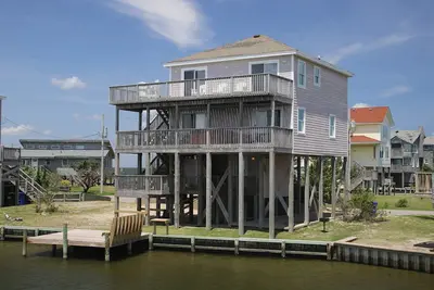 Image de Sail Inn: Waterfront, Dog-Friendly, Private Hot Tub