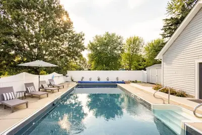 Image de Traders Point Retreat w/ Pool, Hot Tub & Fire Pit