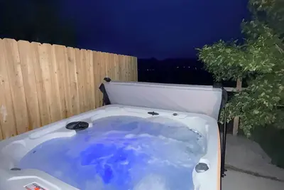 Image de 3 bedroom apartment right by airport