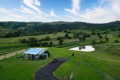 Image de The Cabin at Windy Hills Farm