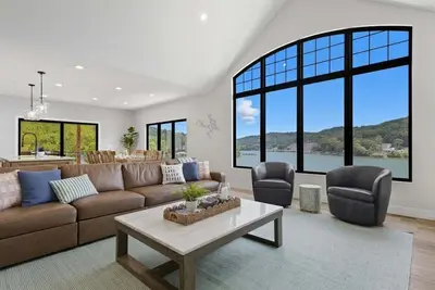 Image de Family-Friendly Lakefront Retreat - The Twelve, Lake of the Ozarks