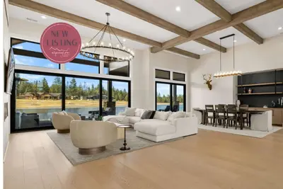 Image de Palla Lane on private Lake Tanager, hot tub, pet free, water skiing, paddle boarding