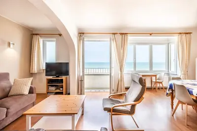Image de Appartement spacieux avec vue sur la mer
