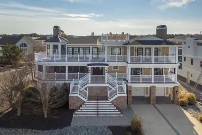 121 Breakwater Reach, Cape Shores