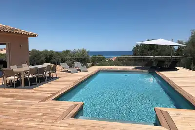 Image de Haut de Villa vue mer spacieuse 10 min de la plage, 5 min du centre du village