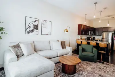 Image de Stylish Downtown 2br | Spacious Comfort
