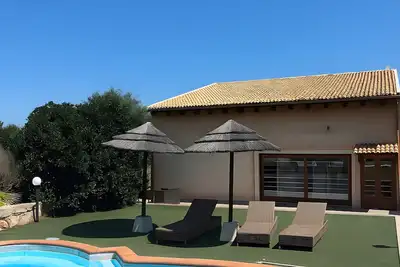 Image de Villa « Loft Irene avec piscine privée », vue mer, Wi-Fi et climatisation