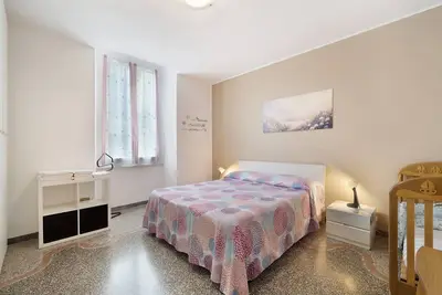 Image de Appartement 'Caruggio Al Mare' avec Balcon, Wi-Fi et Climatisation