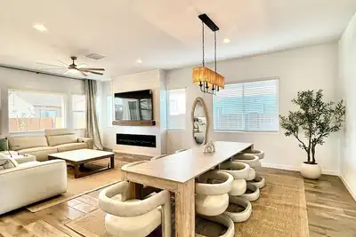 Image de Brand New Mountain View, Luxury Resort Amens, , 3 Kings, Bunks & Desks