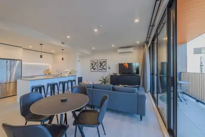 Image de Cityside Comfort! Modern 2br, 2ba with Parking