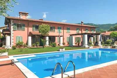 Image de Bel appartement de 2 chambres à Querceta