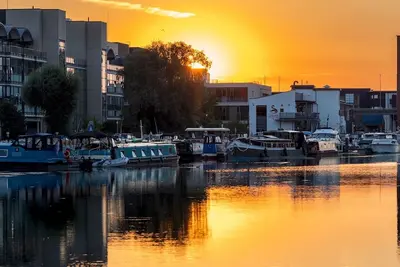 Image de Pass the Keys | Bright riverside apartment/ Pass The Keys