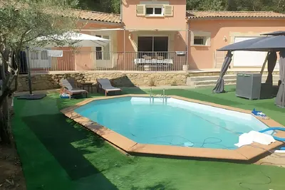 Image de Villa « Entre Vignes et Garrigues » avec jardin privé, Wi-Fi et climatisation